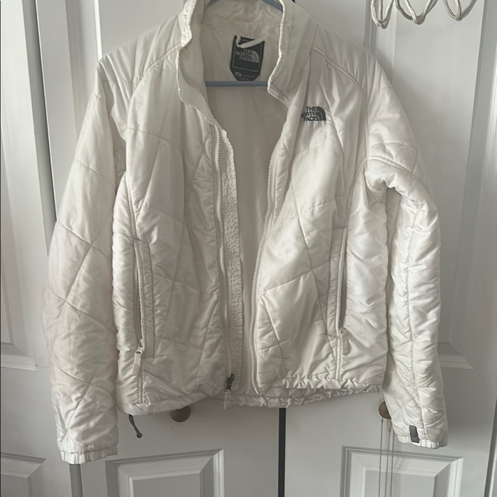 The North Face White Puffer Jacket with Quilted Design Size Medium